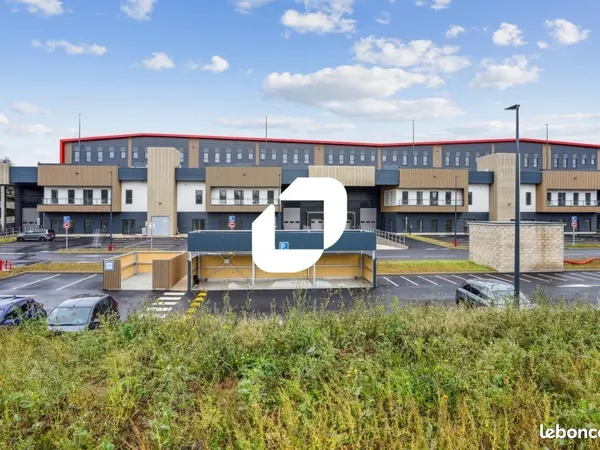 Local industriel 542 m²
