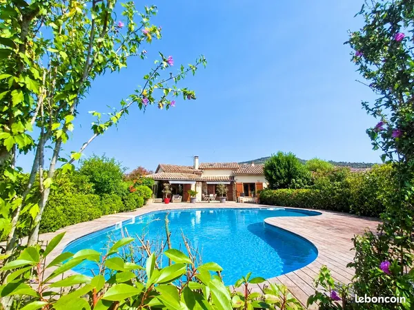 Propriété 6 pièces 173 m²