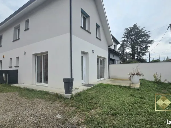 Maison 8 pièces 180 m²
