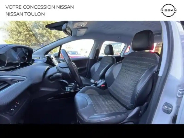 Peugeot 2008 1.2 puretech 110ch allure s&amp;s — photo 13