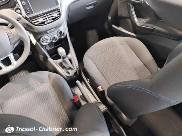 Peugeot 208 puretech 82ch s&amp;s bvm5 signature — photo 11