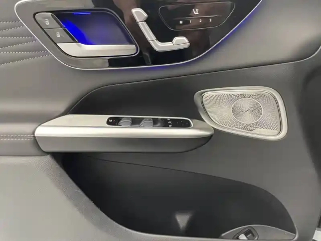Mercedes Glc coupe 300 de hybrid eq 9g-tronic 4matic — photo 47