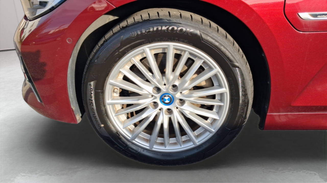 BMW 320e 204 ch BVA8 — photo 14