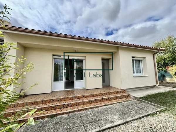 Maison de rue T5 (82m2) jardin située dans une impasse à Auch