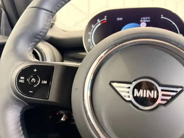 Mini Mini cabriolet cooper 136 ch dkg7 — photo 29