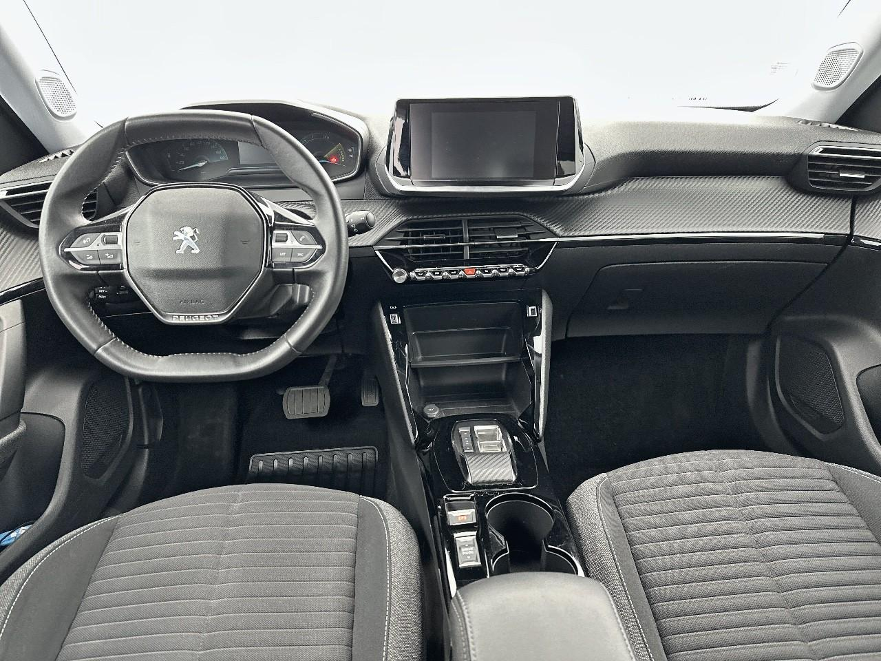 Peugeot 2008 electrique 136 ch style — photo 11