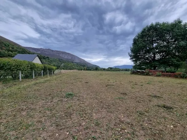 Terrain 601 m²