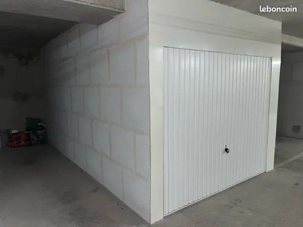 Box de stockage 12m2