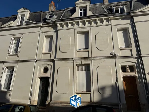 IMMEUBLE TOURANGEAU - 4 APPARTEMENTS - RUE D'ENTRAIGUES