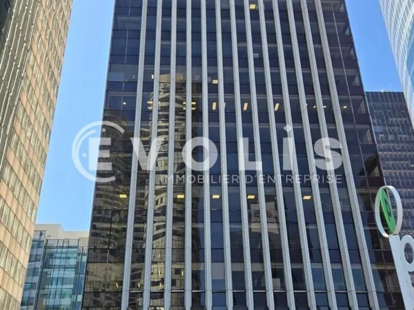 TOUR ATLANTIQUE - 831 m² non divisibles