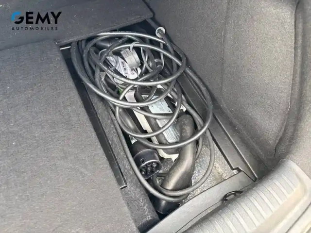 Renault Megane mégane iv berline e-tech plug-in hybride 160 - 21n — photo 12