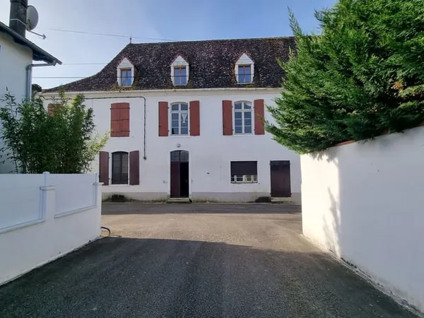 Immeuble 1 pièce 300 m²