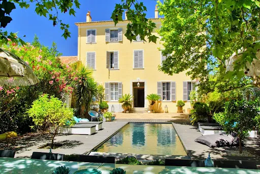 Manoir 16 pièces 400 m²