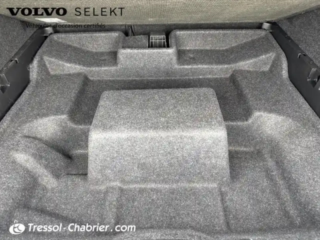 Volvo Xc40 t5 recharge 180+82 ch dct7 r-design — photo 27