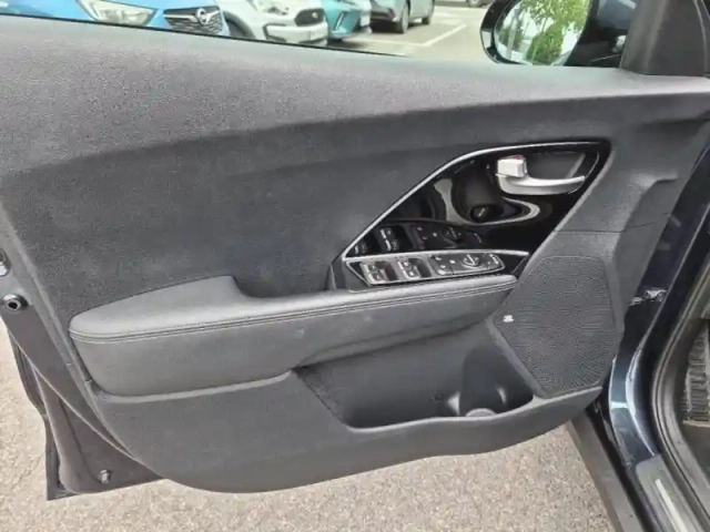 Kia Niro 1.6 gdi 105ch isg + plug-in 60.5ch premium dct6 — photo 14