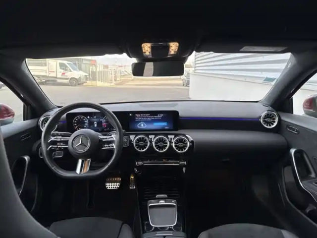 Mercedes Classe A 180 amg line — photo 11
