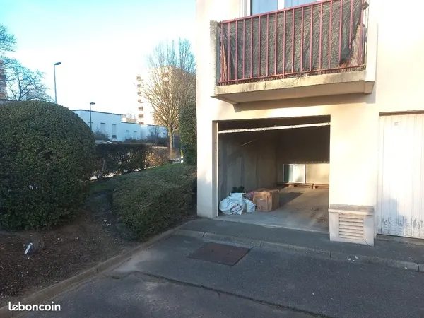 Box a 1min de st Côme
