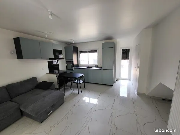 Location meublée appartement 3 pièces 45 m² Rosny-Sous-Bois (93110) 1.400