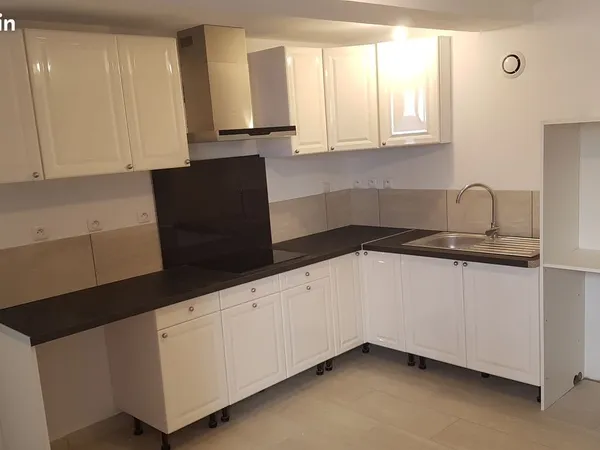 Maison de village à louer vide 71m²