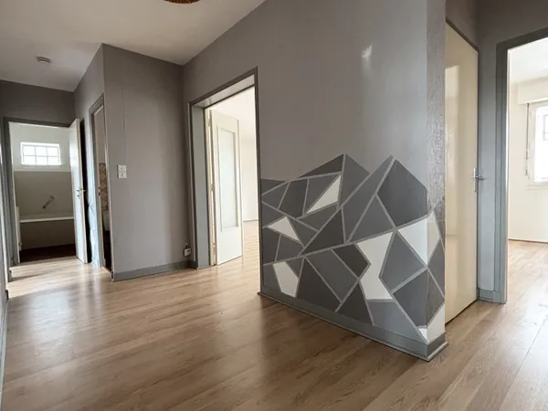 Grand appartement T3 dernier étage