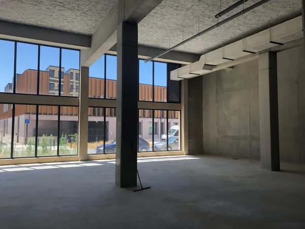 Local industriel 1542 m²