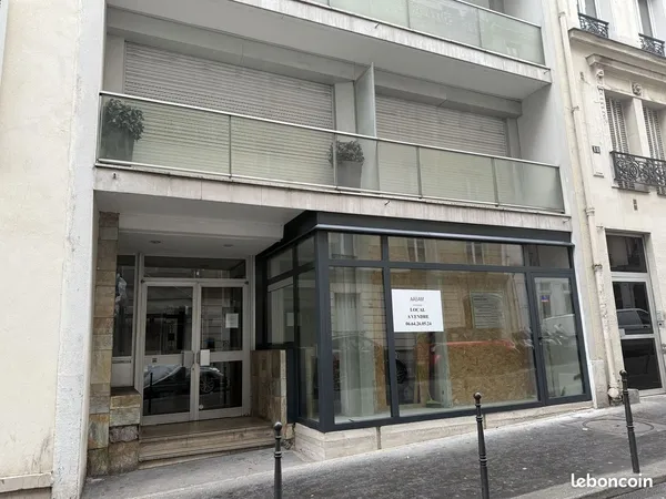 Local commercial 51 m² PARIS 17