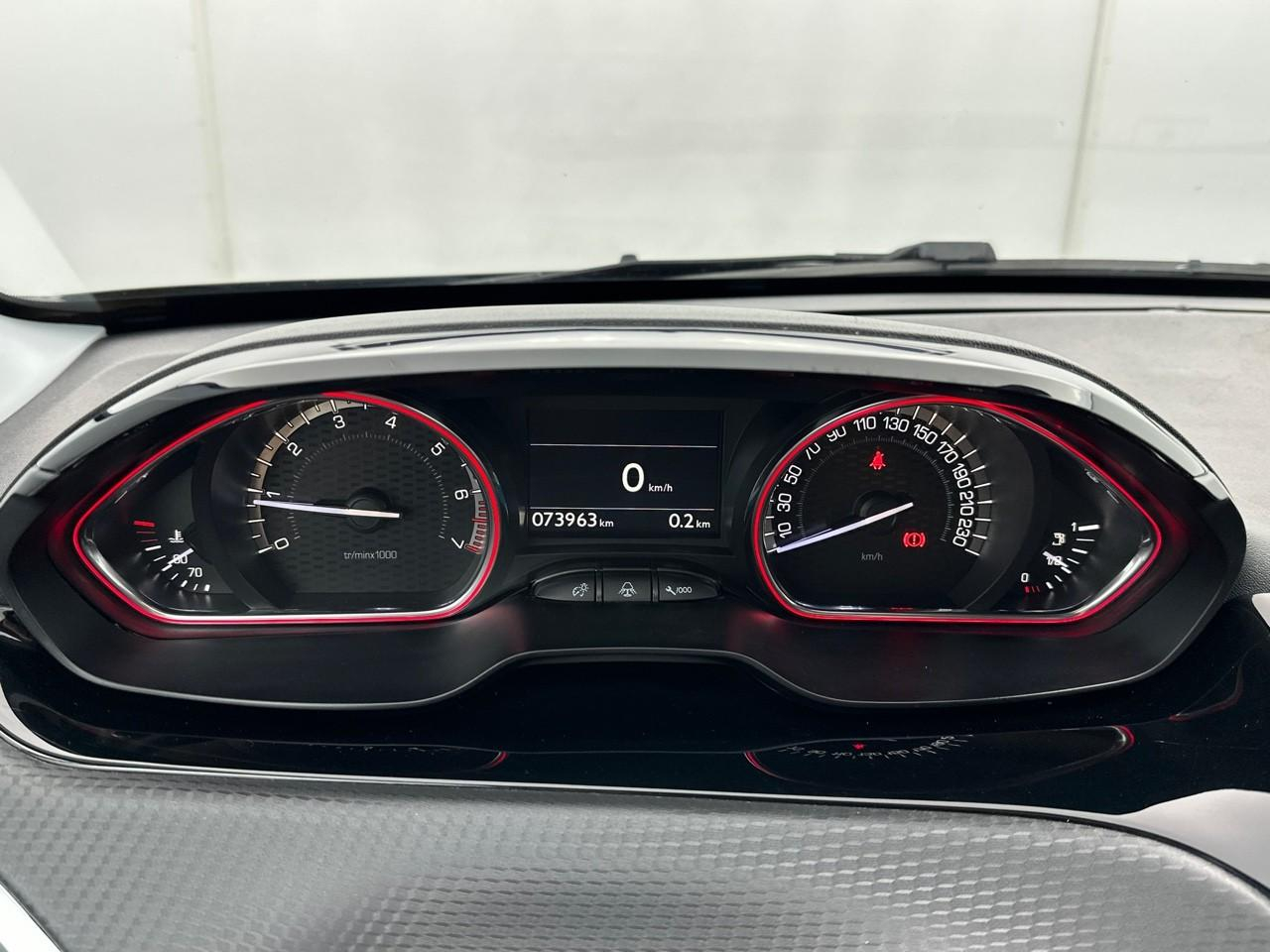Peugeot 2008 puretech 130ch s&s bvm6 gt line — photo 21