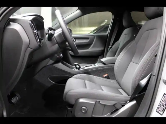 Volvo Ex40 single extended range 252ch plus — photo 11