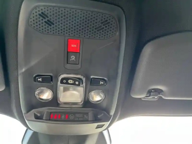 Peugeot 2008 hybrid 110 e-dcs6 — photo 15