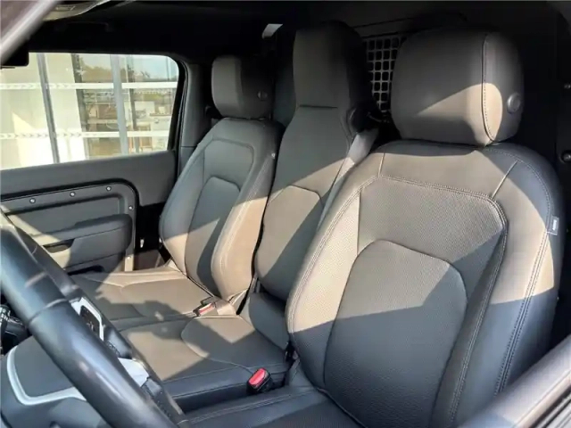 Land Rover Defender 90 d250 mhev bva8 hardtop x-dynamic — photo 17