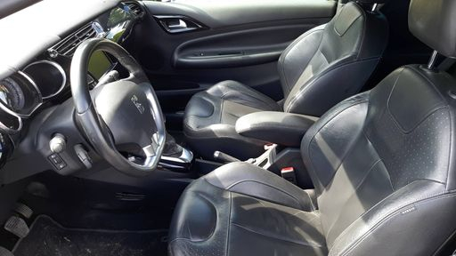 DS DS3 1.2 PureTech 130 - Sport Chic – 2018 – 87236 km – Essence – Boîte Manuelle — photo 18