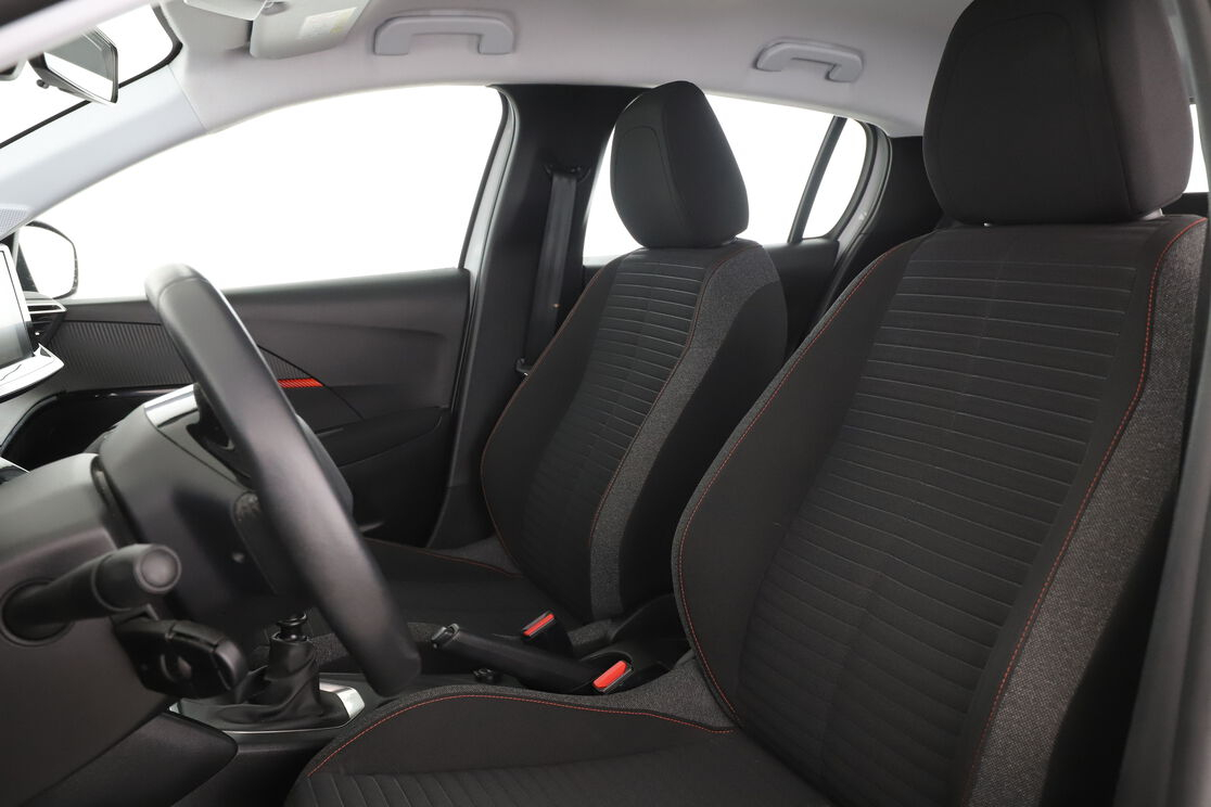 Peugeot 208 1.5 Blue-HDi Active Business — photo 9