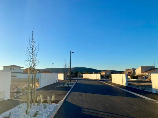 Terrain 375 m²