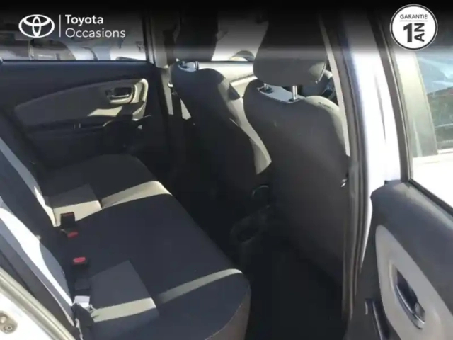 Toyota Yaris 110 vvt-i ultimate cvt 5p — photo 7