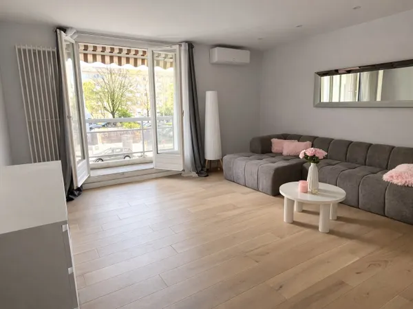 Appartement 3 pièce(s) 74,35 m2 - Villeurbanne Gratte Ciel