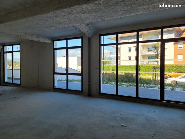 Local commercial neuf a vendre sciez sur leman