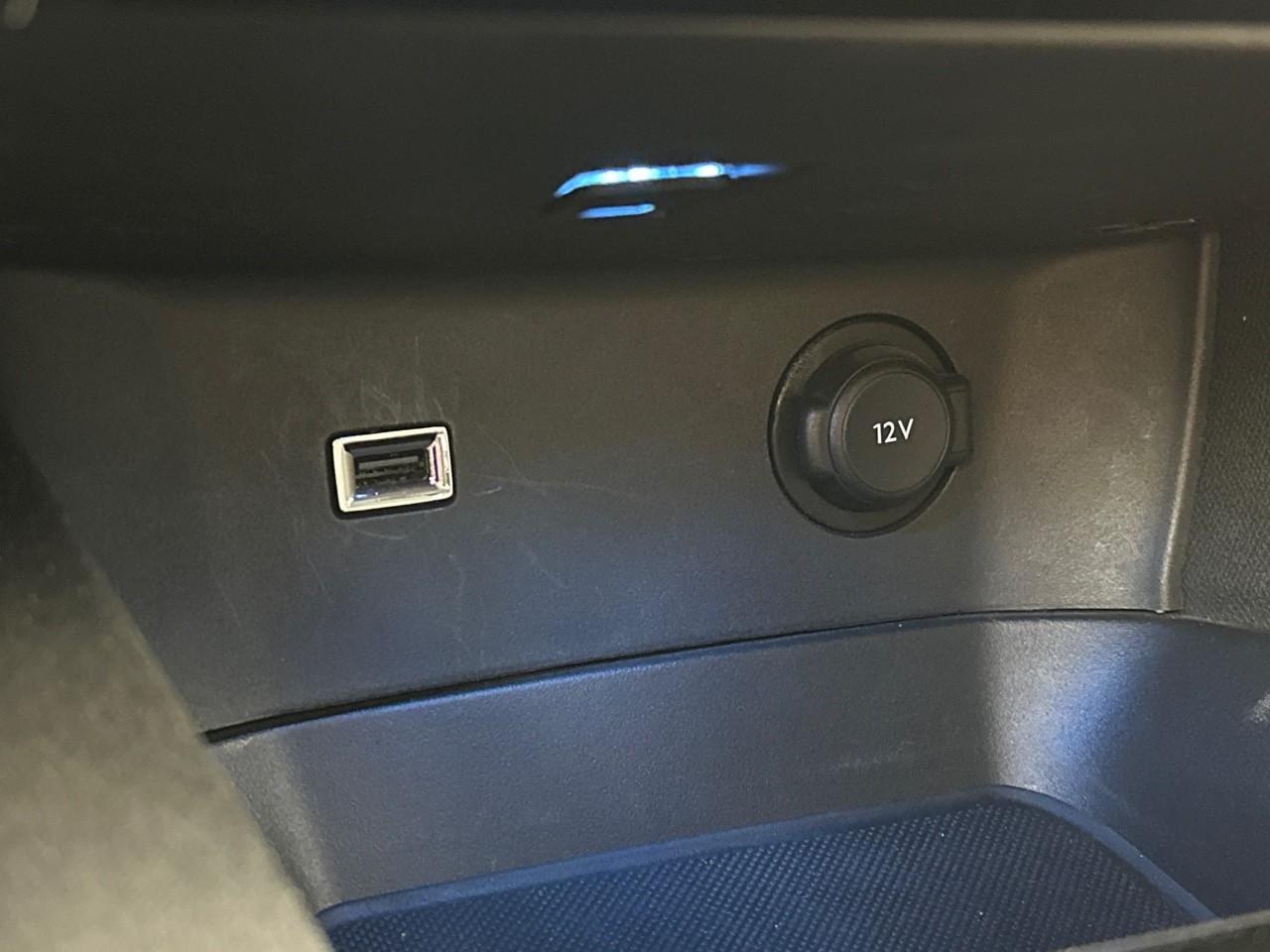 Peugeot 3008 hybrid 225 e-eat8 allure pack — photo 27