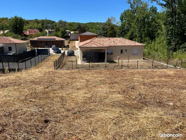 Terrain constructible viabilisé