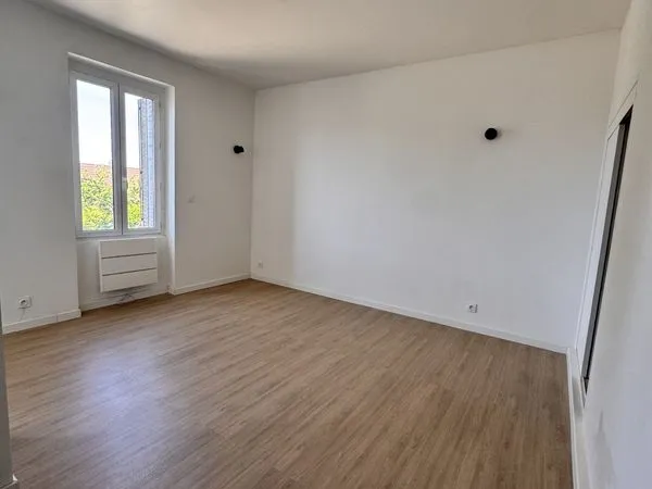 Studio 1 pièce 27 m²