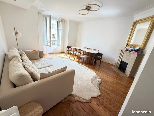 Appartement haussmanien 2 chambres
