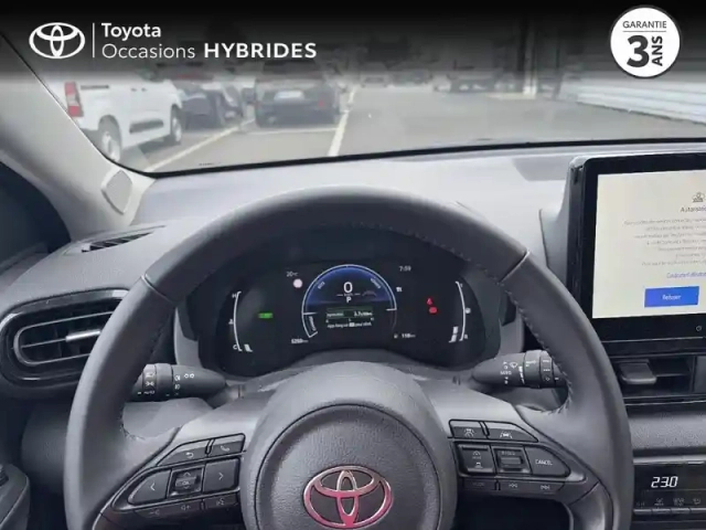Toyota Yaris 116h design 5p my25 — photo 13