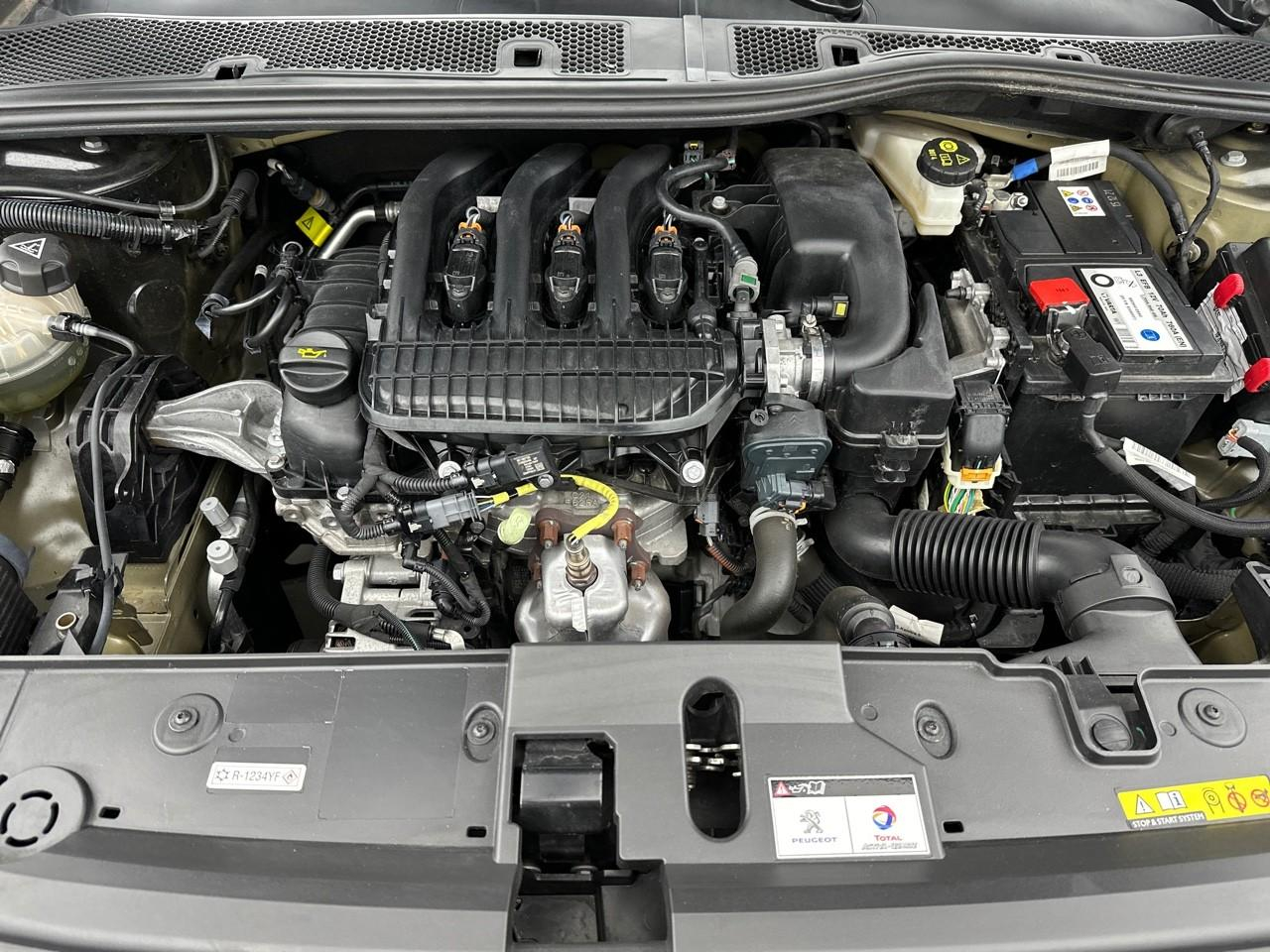 Peugeot 208 puretech 75 s&s bvm5 like — photo 13