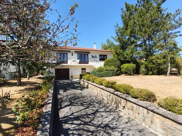 Maison 6 pièces 140 m²
