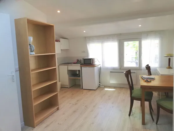 Loue Studio Meublé Métro Les Agnettes Asnieres / Gennevilliers (92) - 1 chambre, 23m²