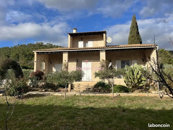 Propriété 5 pièces 111 m²