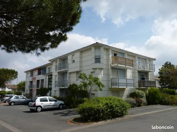 Beau studio meublé de 25m2, proche écoles et universités