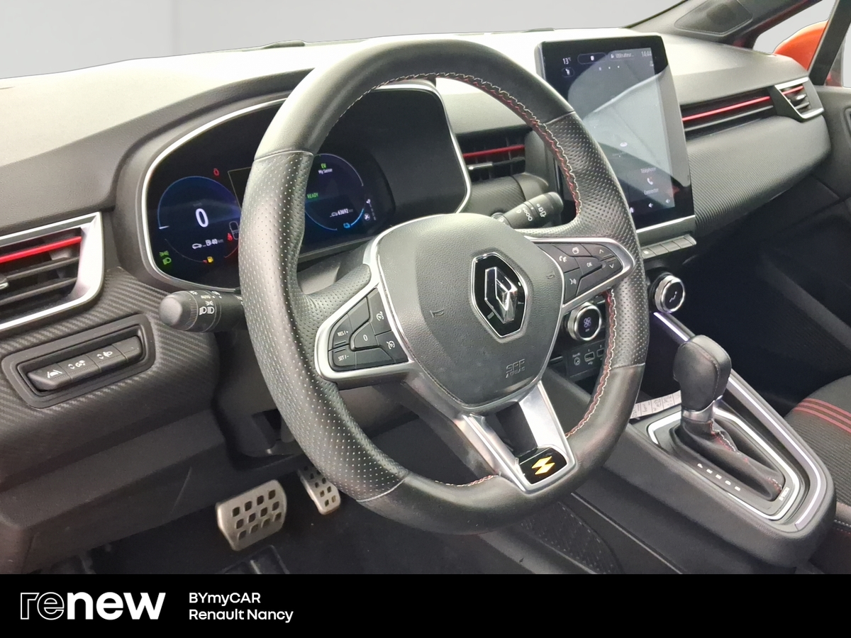 Renault Clio E-Tech 140 - 21N — photo 11