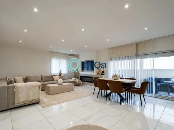 Maison 6 pièces 121 m²