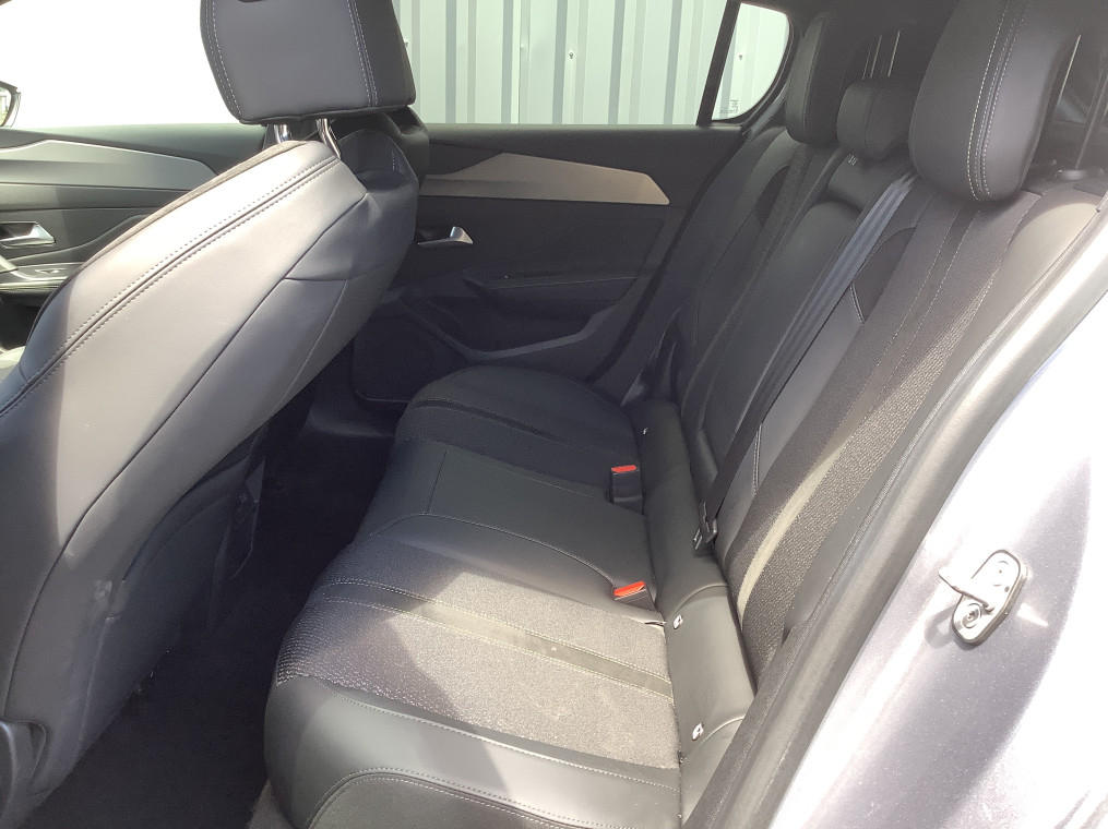 Peugeot 308 — photo 12
