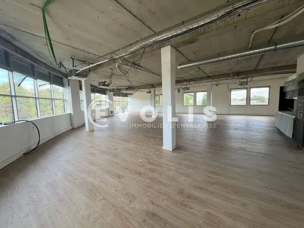 Bureaux 855 m²